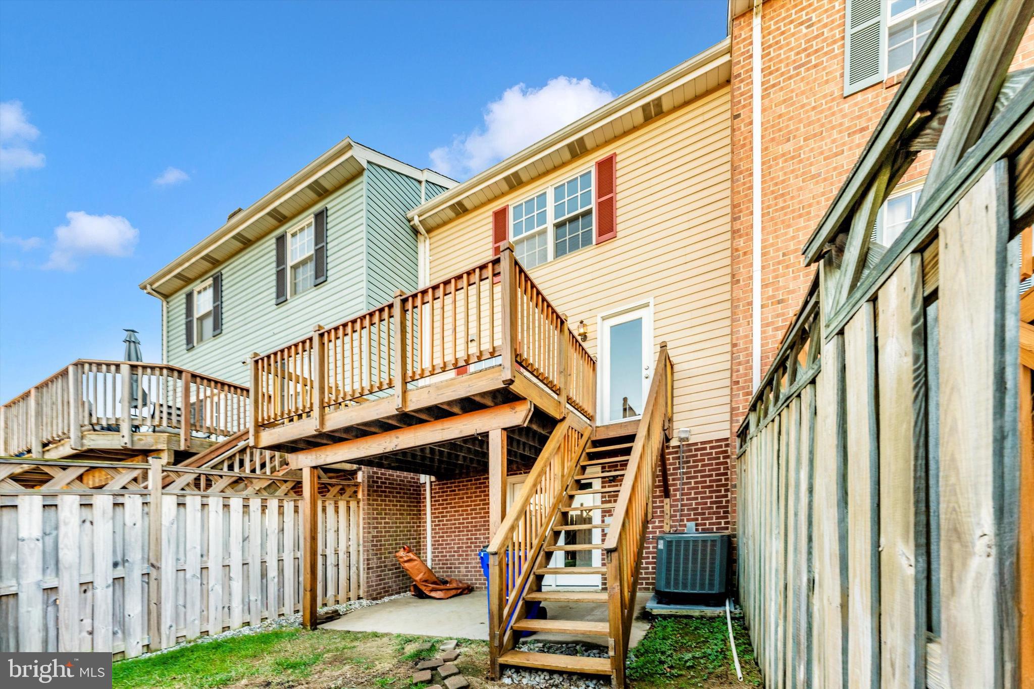 WATERSIDE - Residential