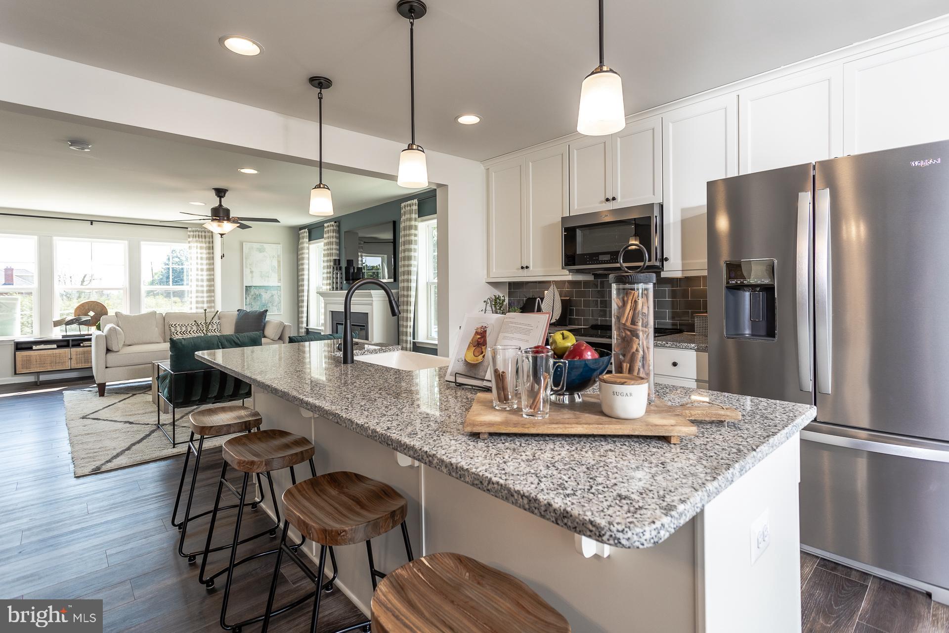 KING'S CROSSING - Residential