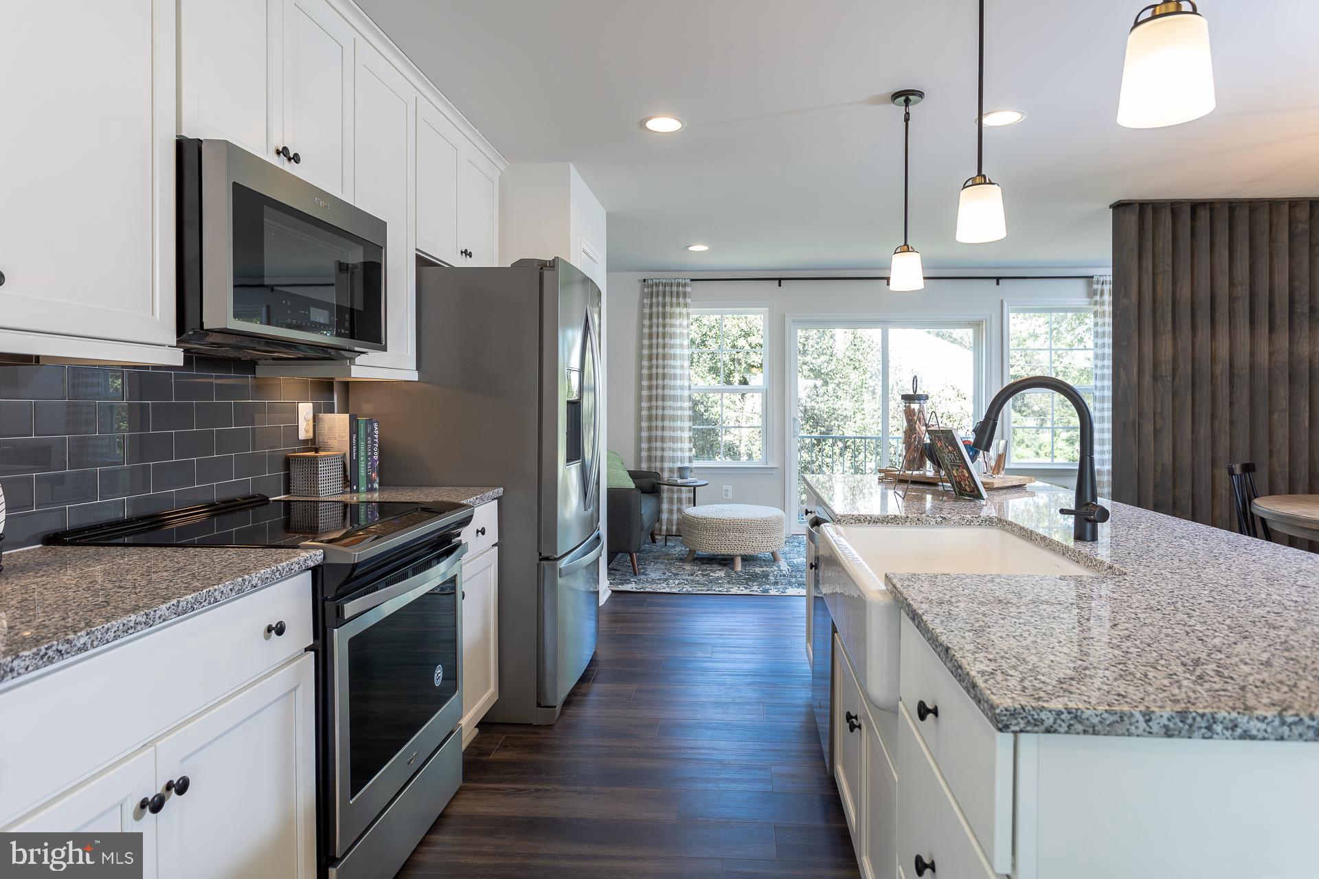 KING'S CROSSING - Residential