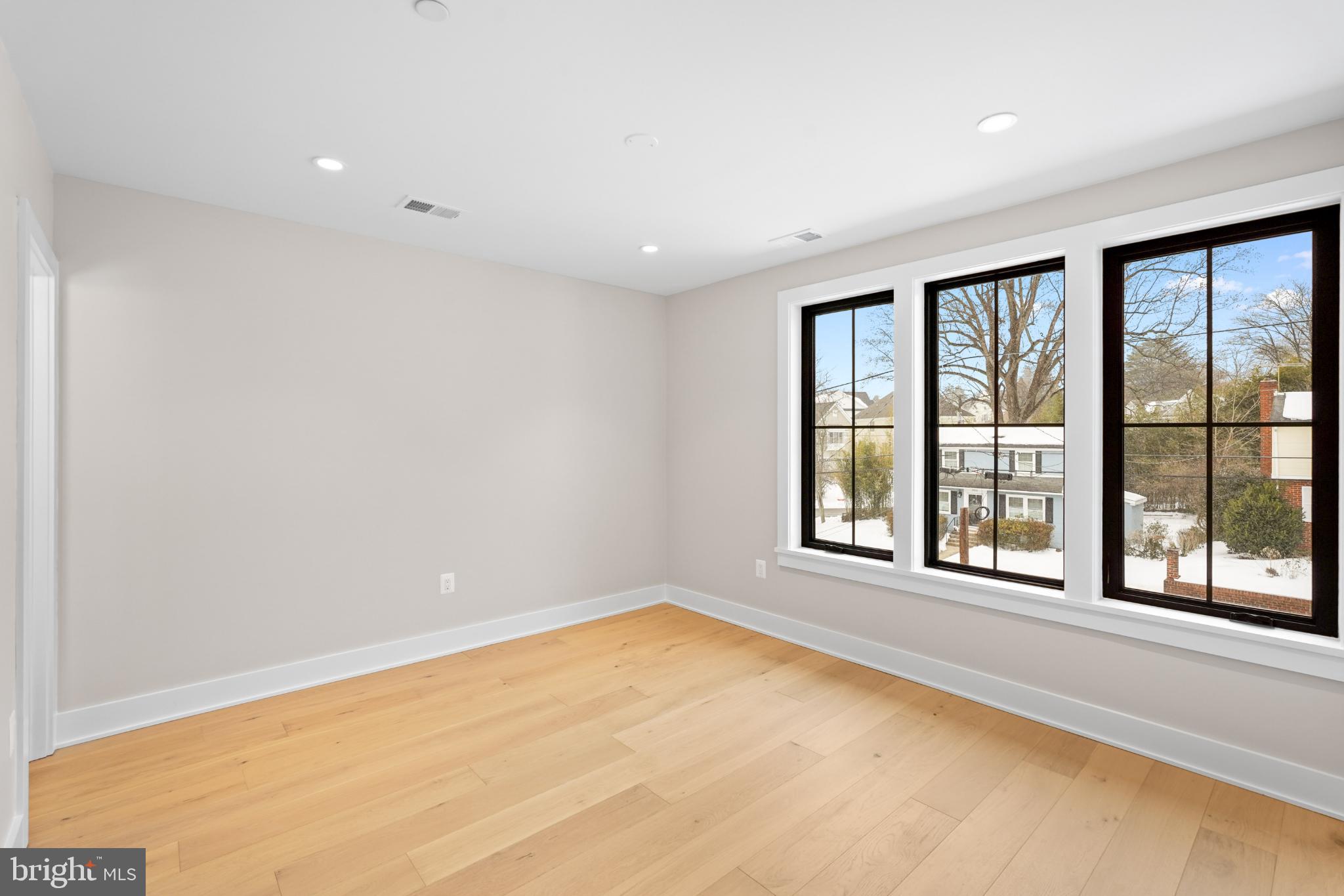 NORTH BETHESDA GROVE - Residential