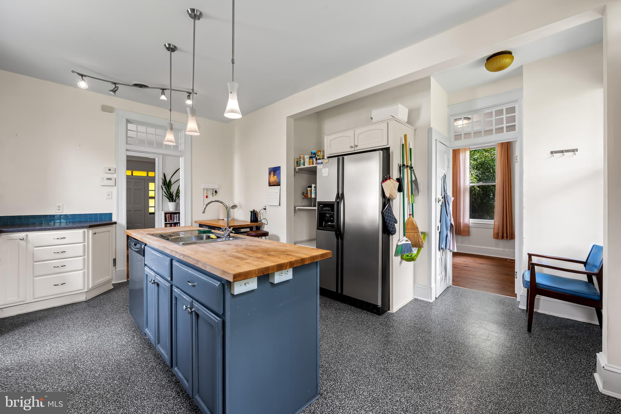LAURAVILLE HISTORIC DISTRICT - Residential