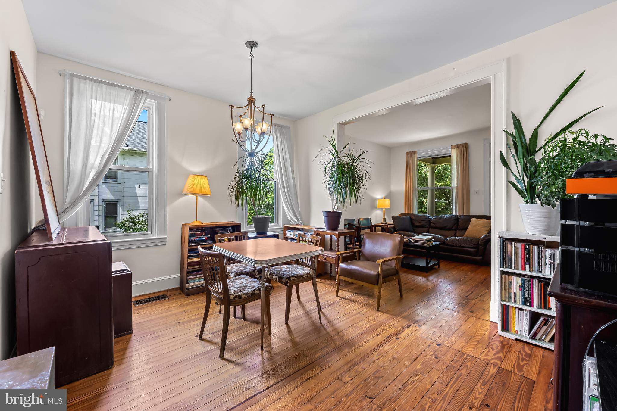 LAURAVILLE HISTORIC DISTRICT - Residential