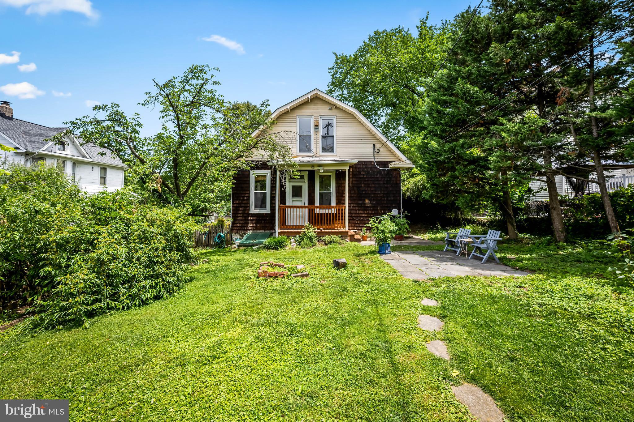 LAURAVILLE HISTORIC DISTRICT - Residential