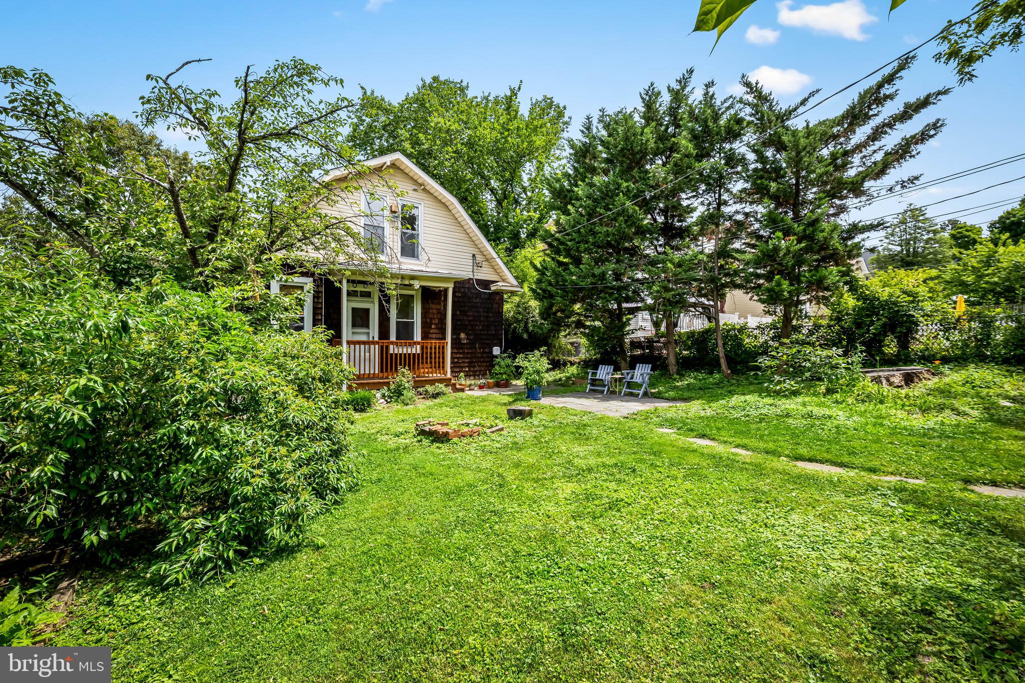 LAURAVILLE HISTORIC DISTRICT - Residential
