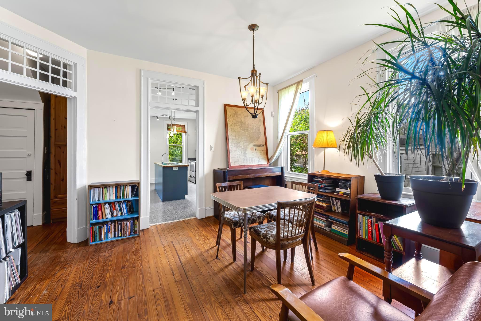 LAURAVILLE HISTORIC DISTRICT - Residential