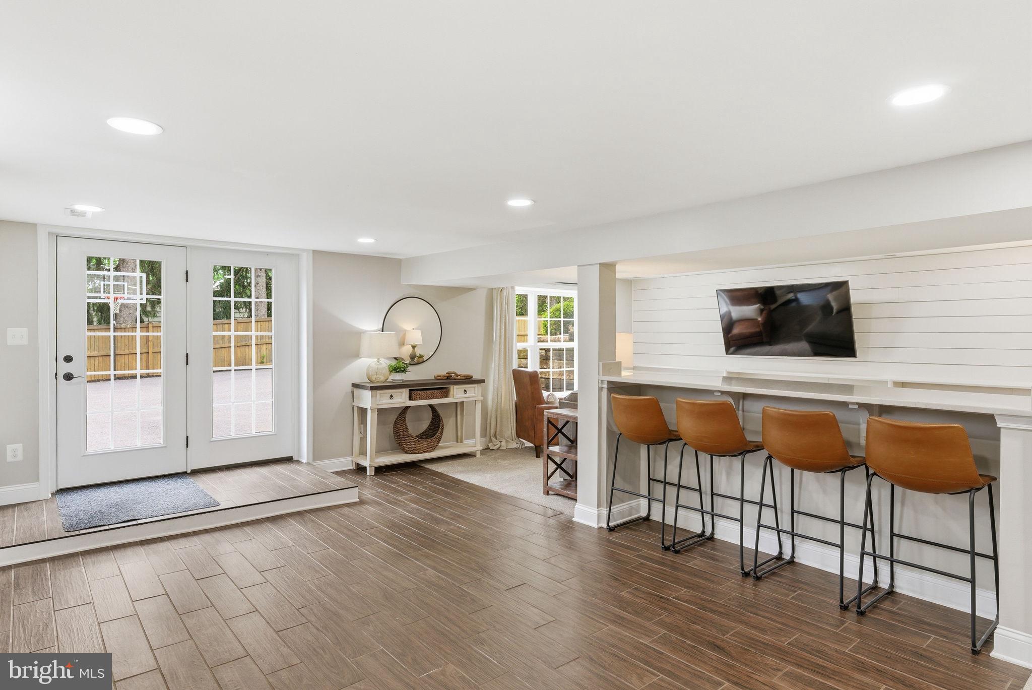 NORTH BEND HEIGHTS - Residential