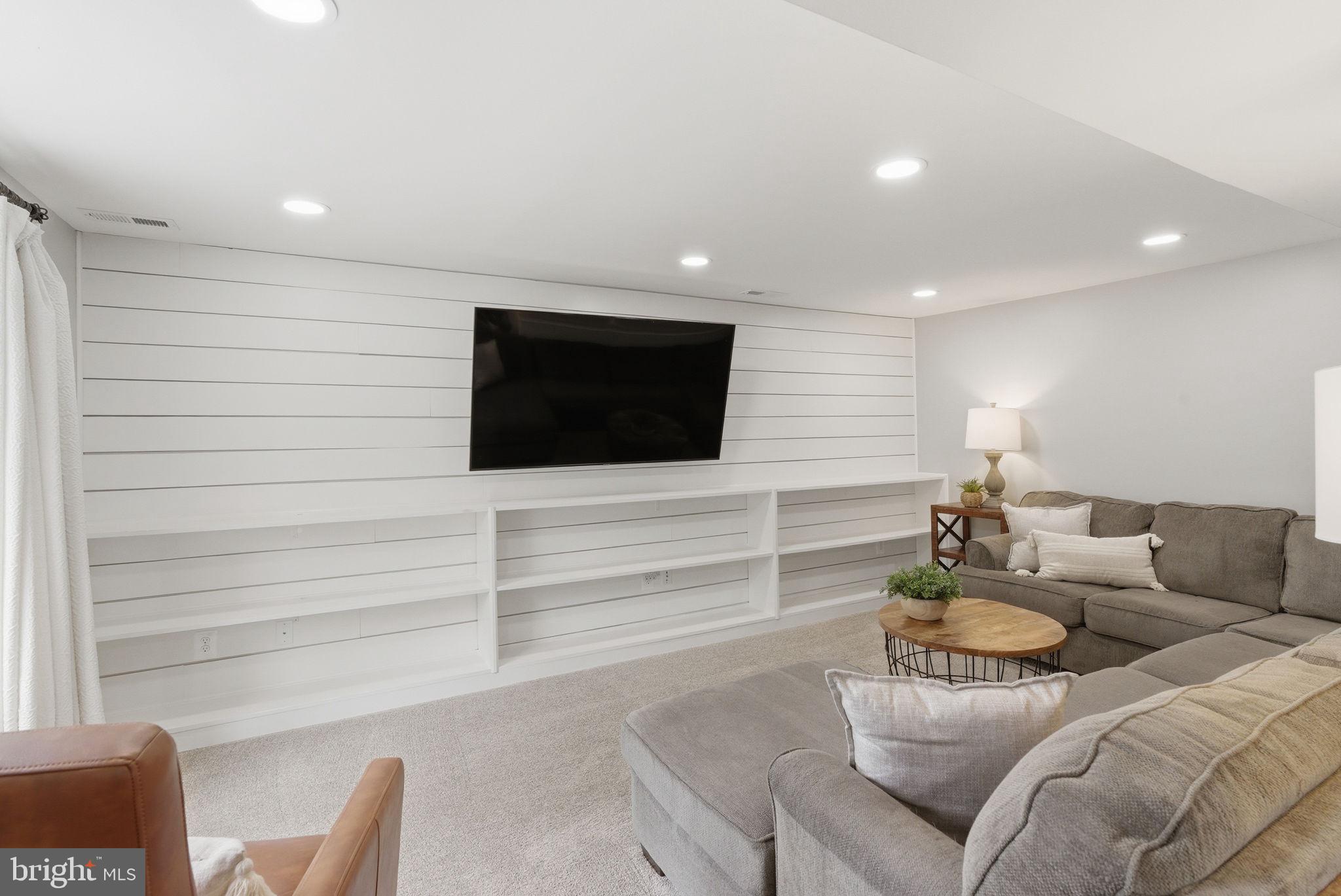 NORTH BEND HEIGHTS - Residential