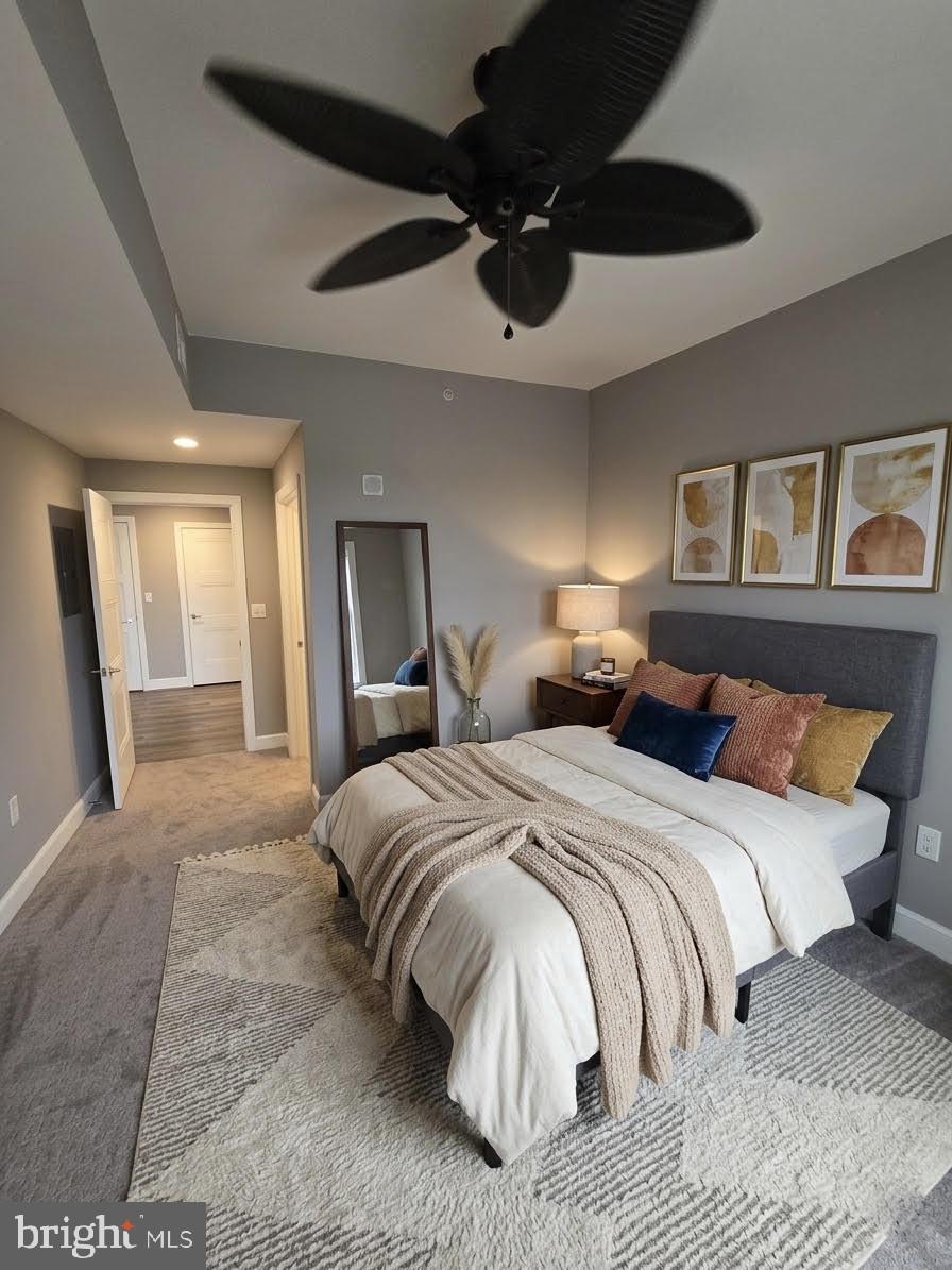 QUEEN VILLAGE - Residential