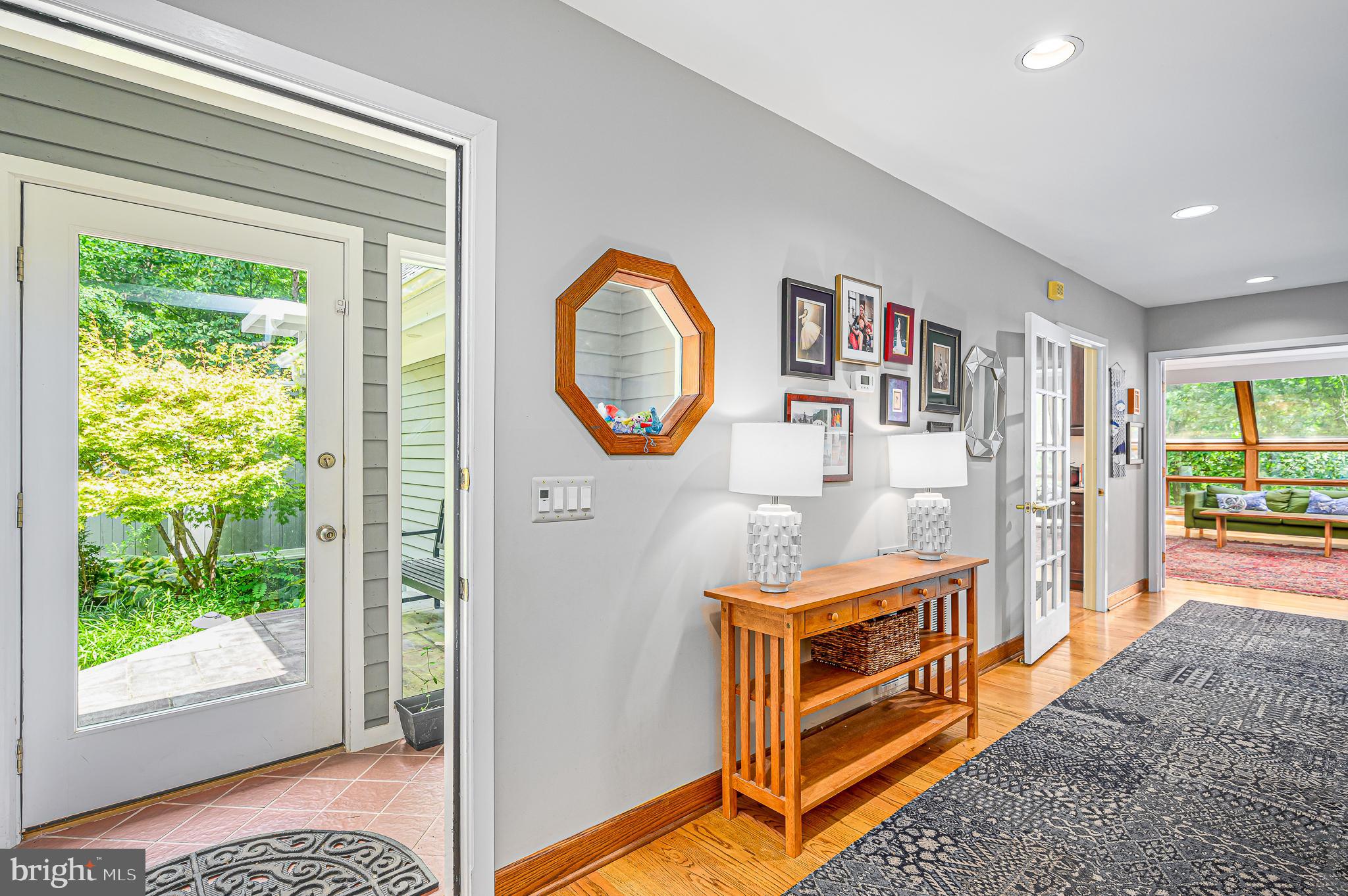RESTON - Residential