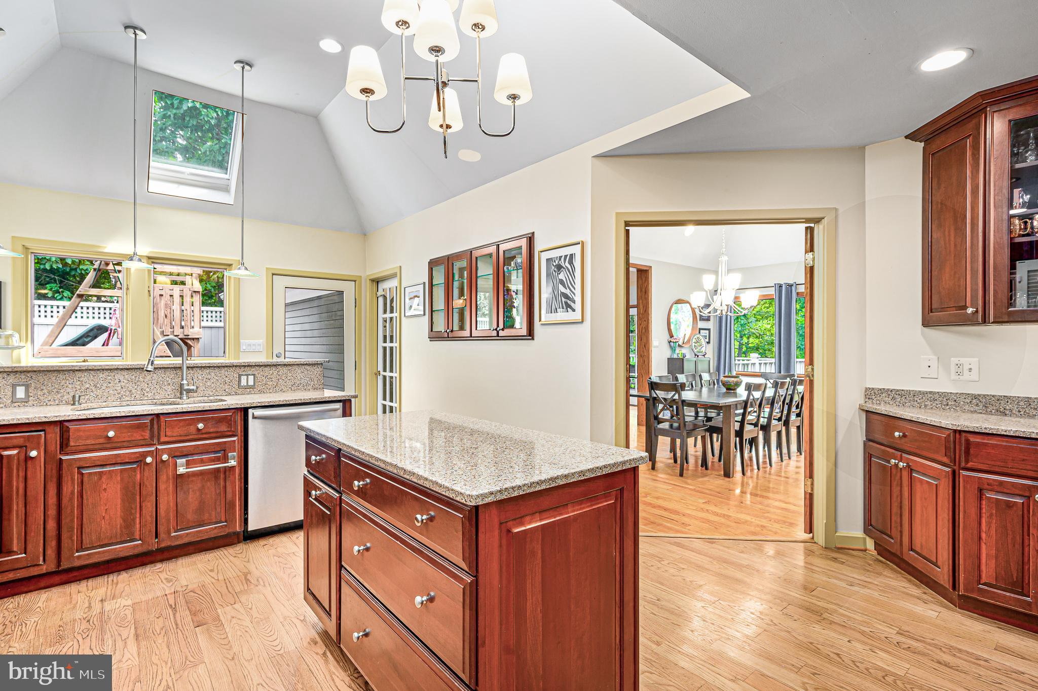 RESTON - Residential