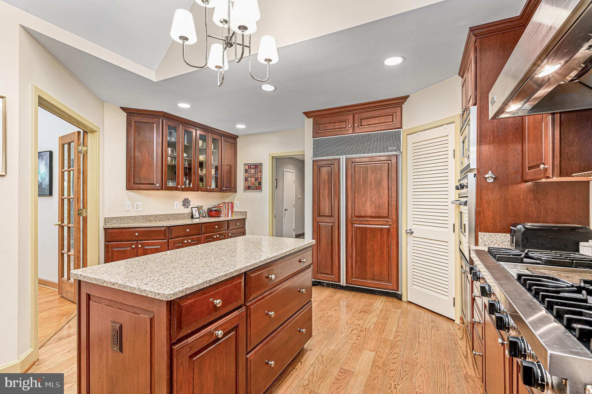 RESTON - Residential