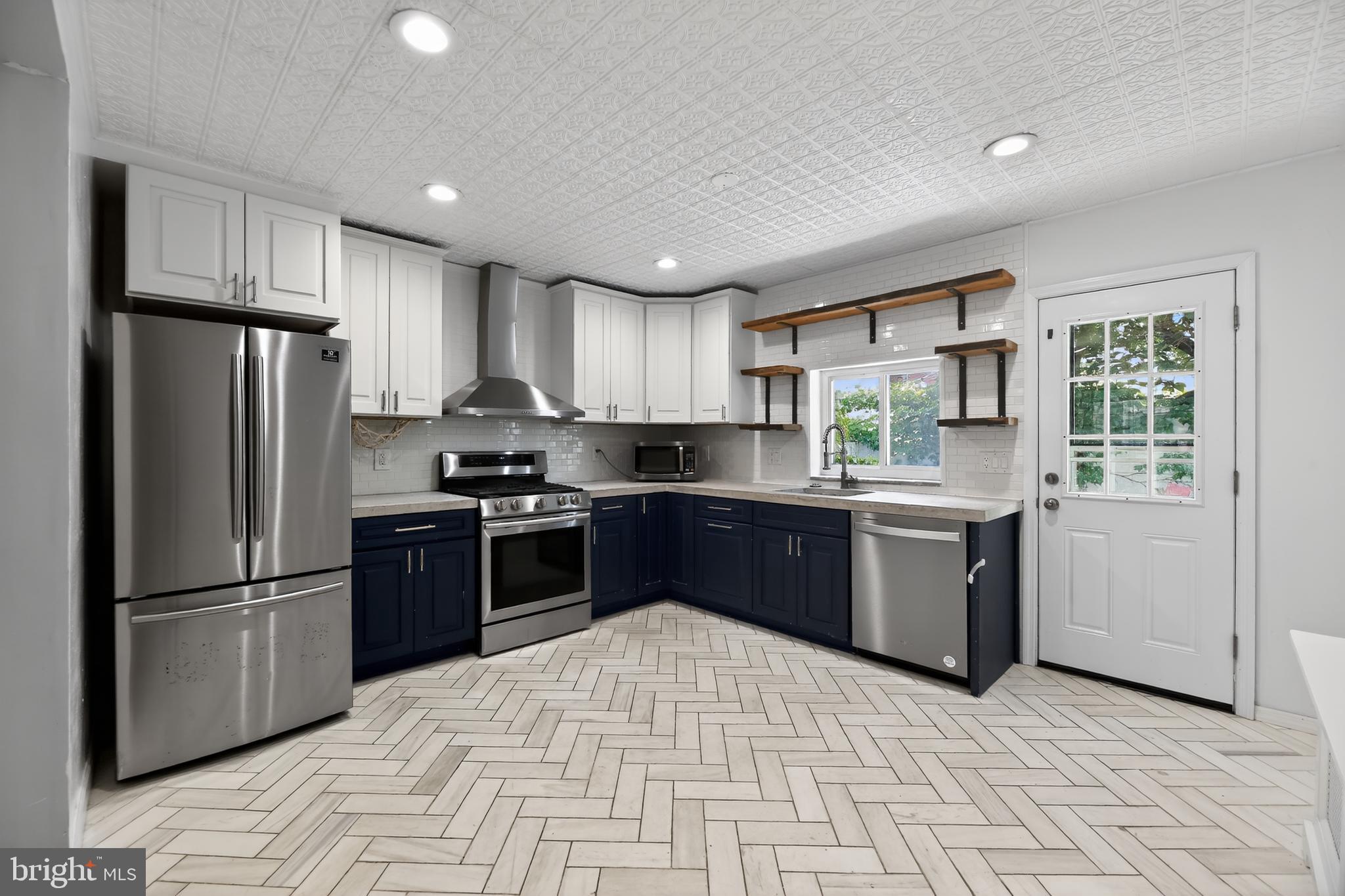 PASSYUNK SQUARE - Residential