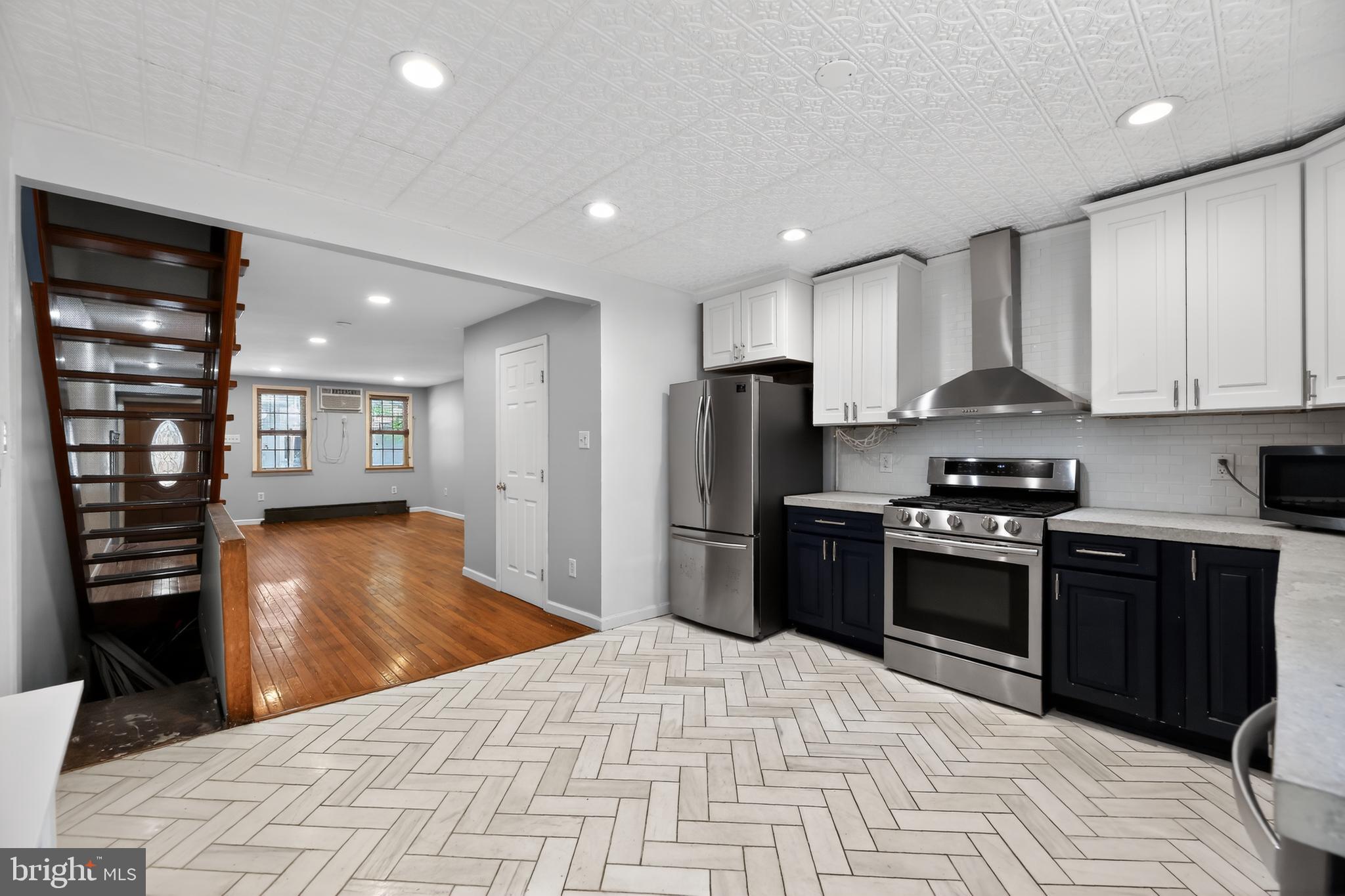 PASSYUNK SQUARE - Residential