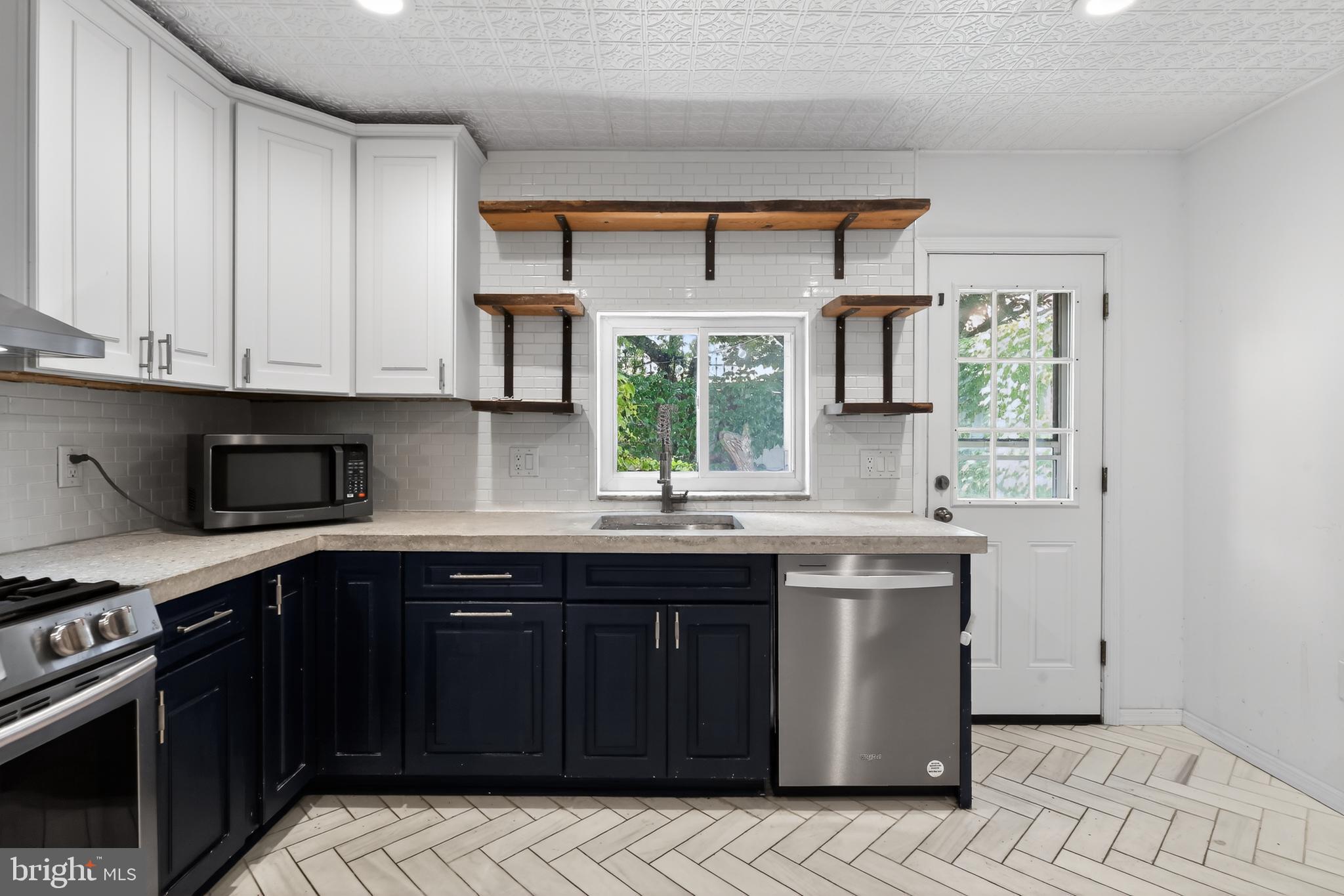 PASSYUNK SQUARE - Residential