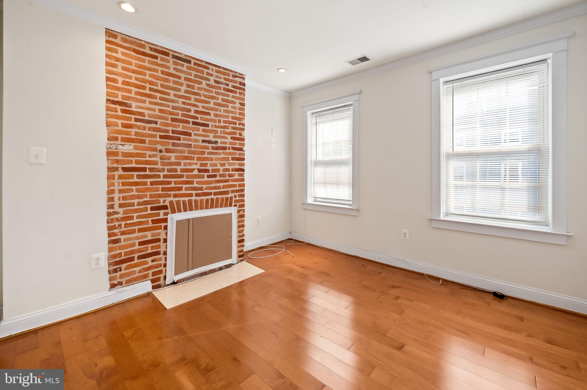LITTLE ITALY - Residential