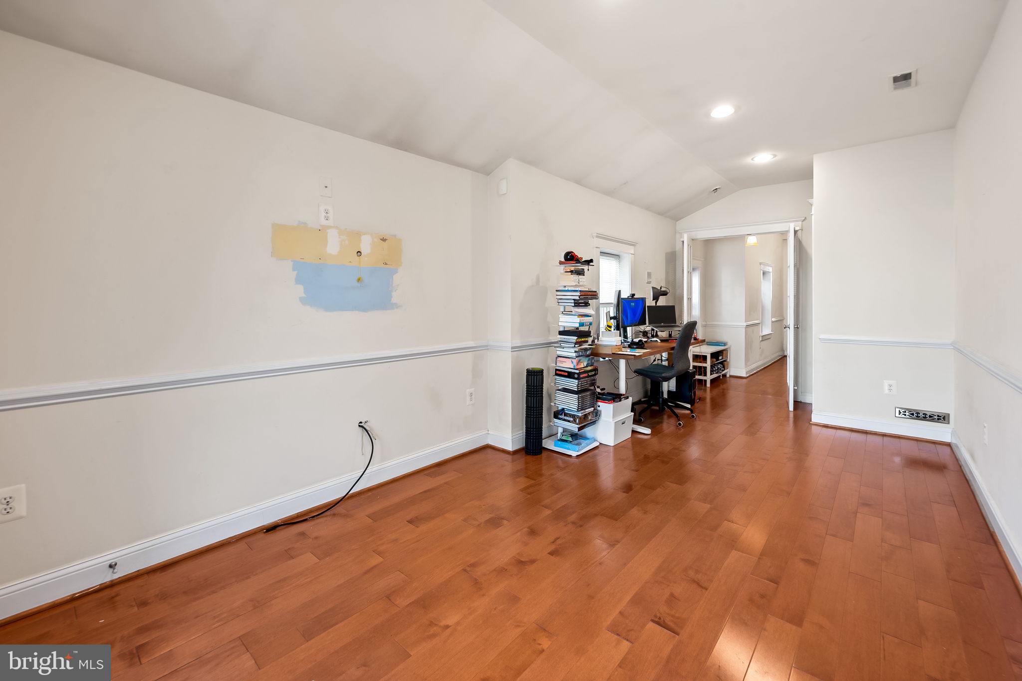 LITTLE ITALY - Residential