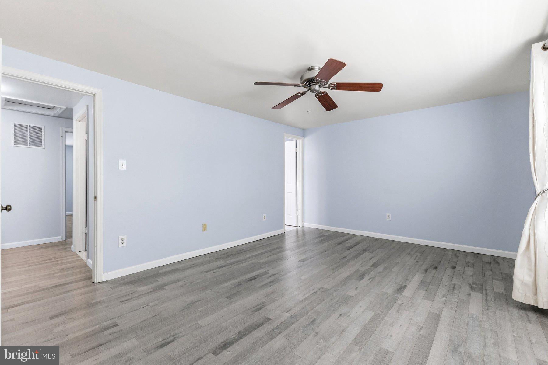 D EVEREUX WEST - Residential