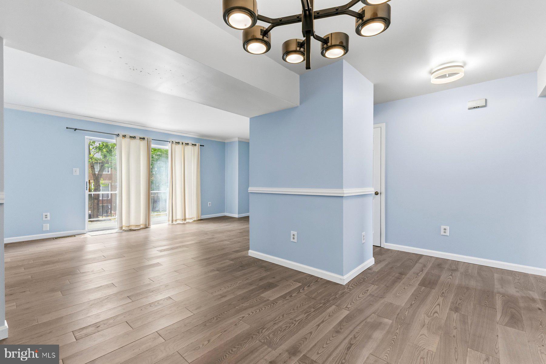 D EVEREUX WEST - Residential