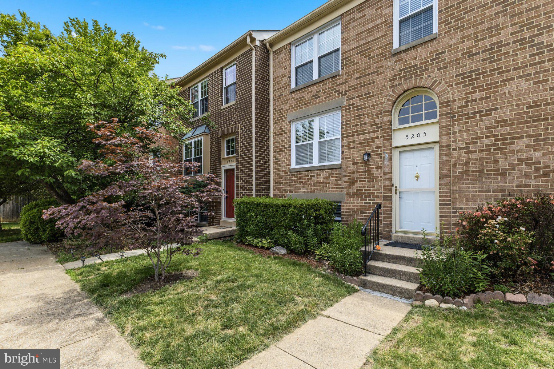 D EVEREUX WEST - Residential