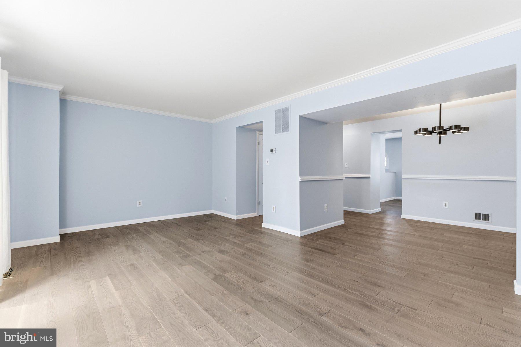 D EVEREUX WEST - Residential