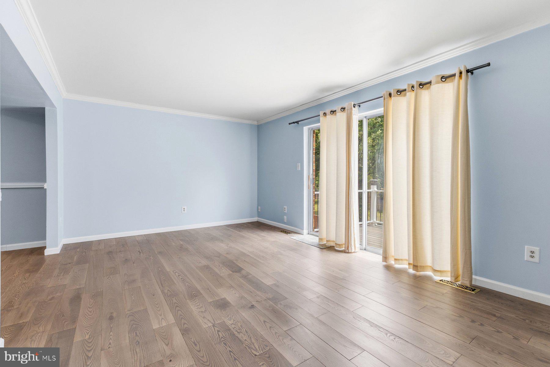 D EVEREUX WEST - Residential
