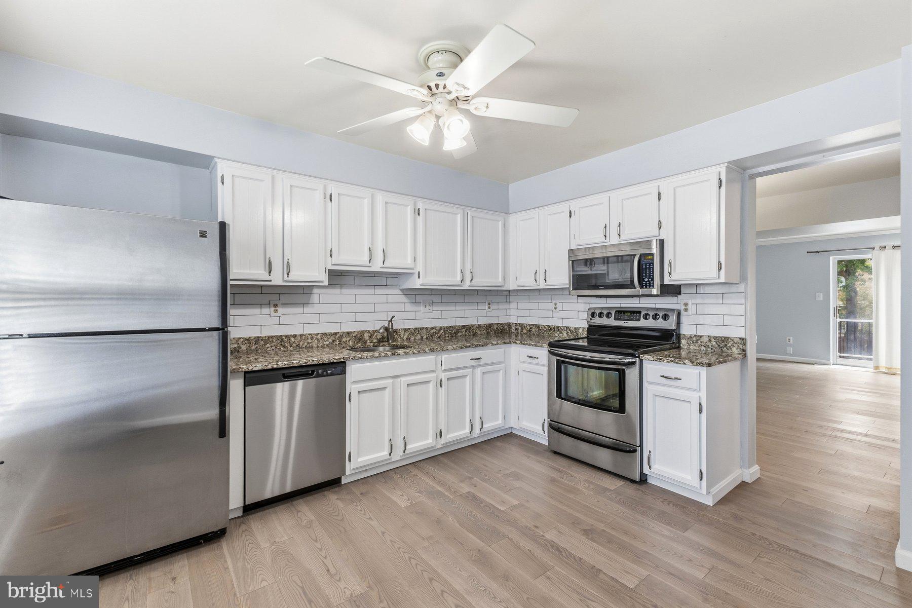 D EVEREUX WEST - Residential