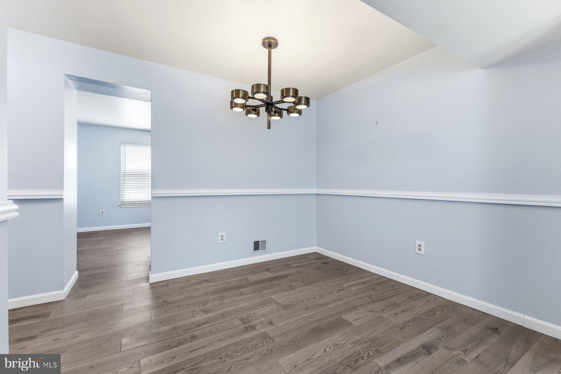 D EVEREUX WEST - Residential