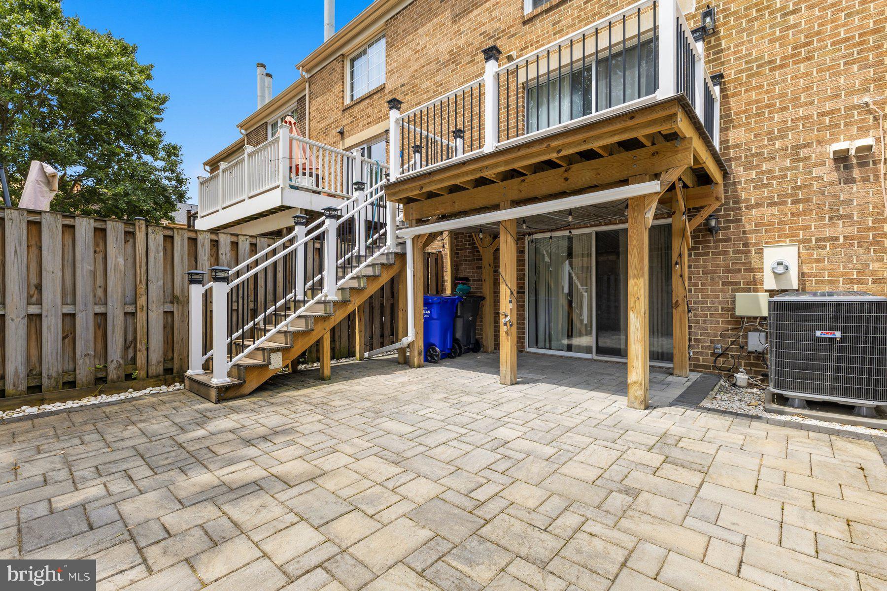 D EVEREUX WEST - Residential