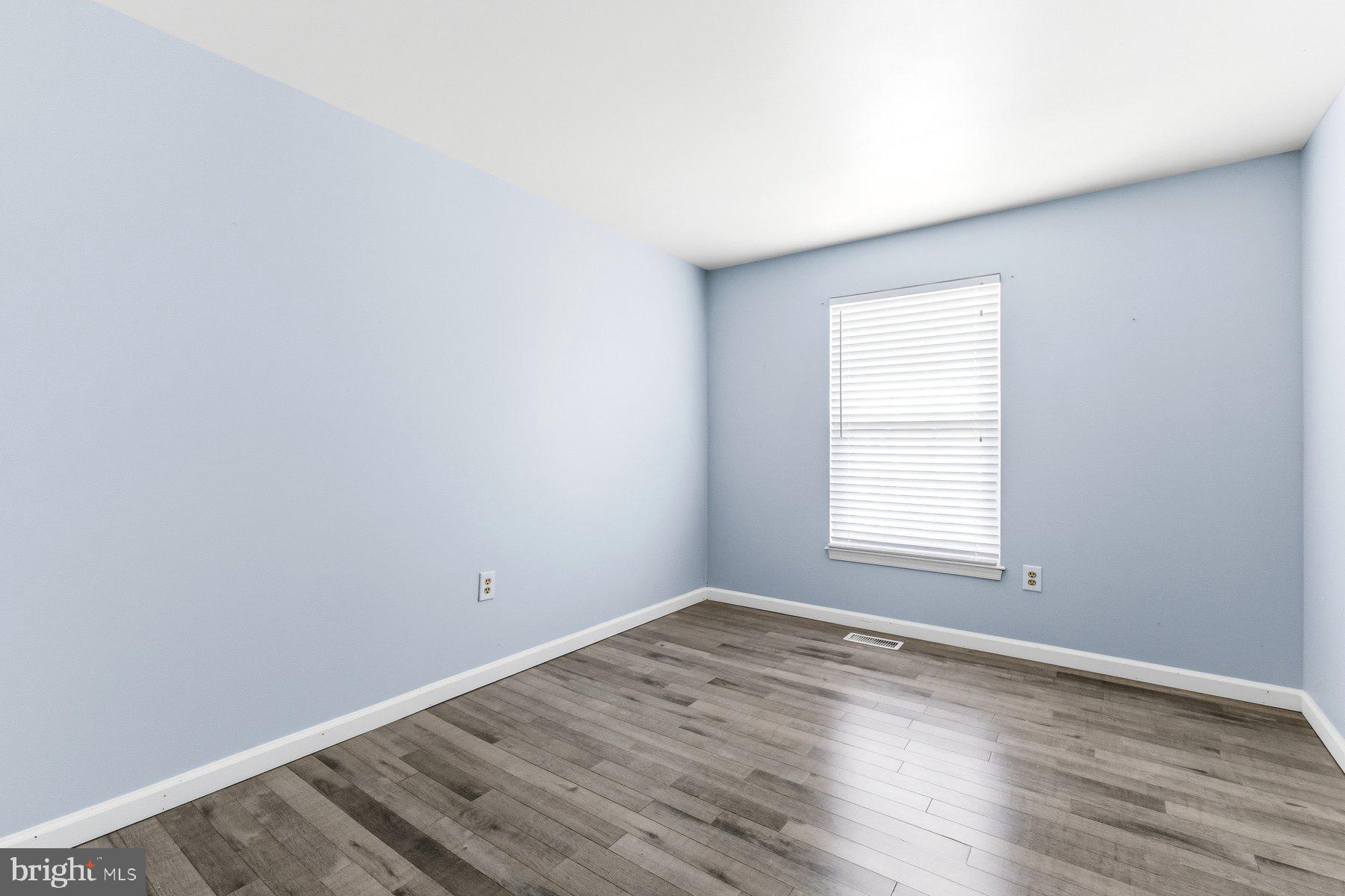 D EVEREUX WEST - Residential