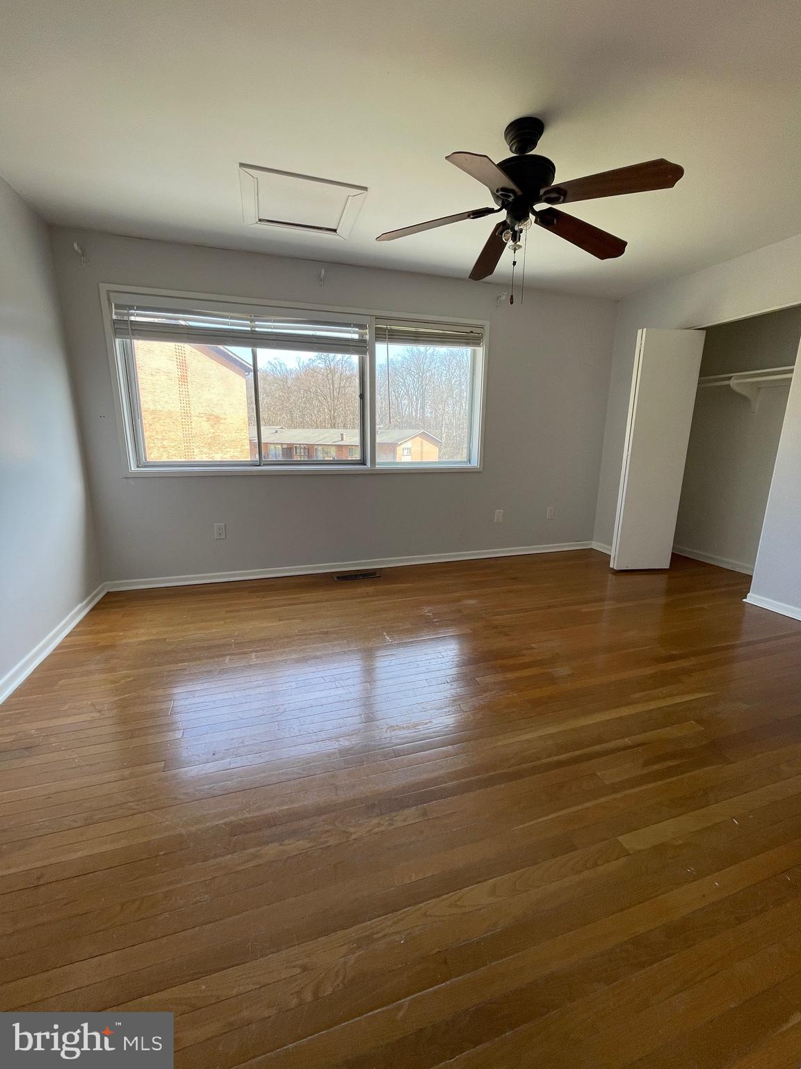 MOSBY WOODS TOWNHOUSE - Residential Lease