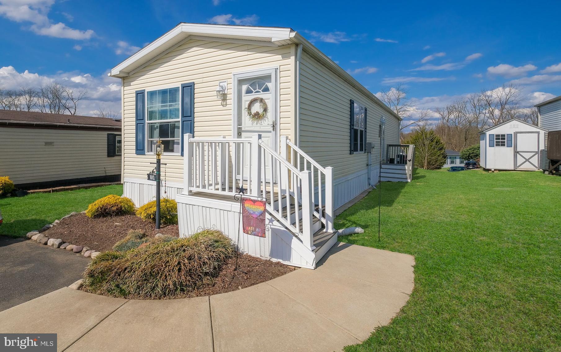 NESHAMINY FALLS - Residential