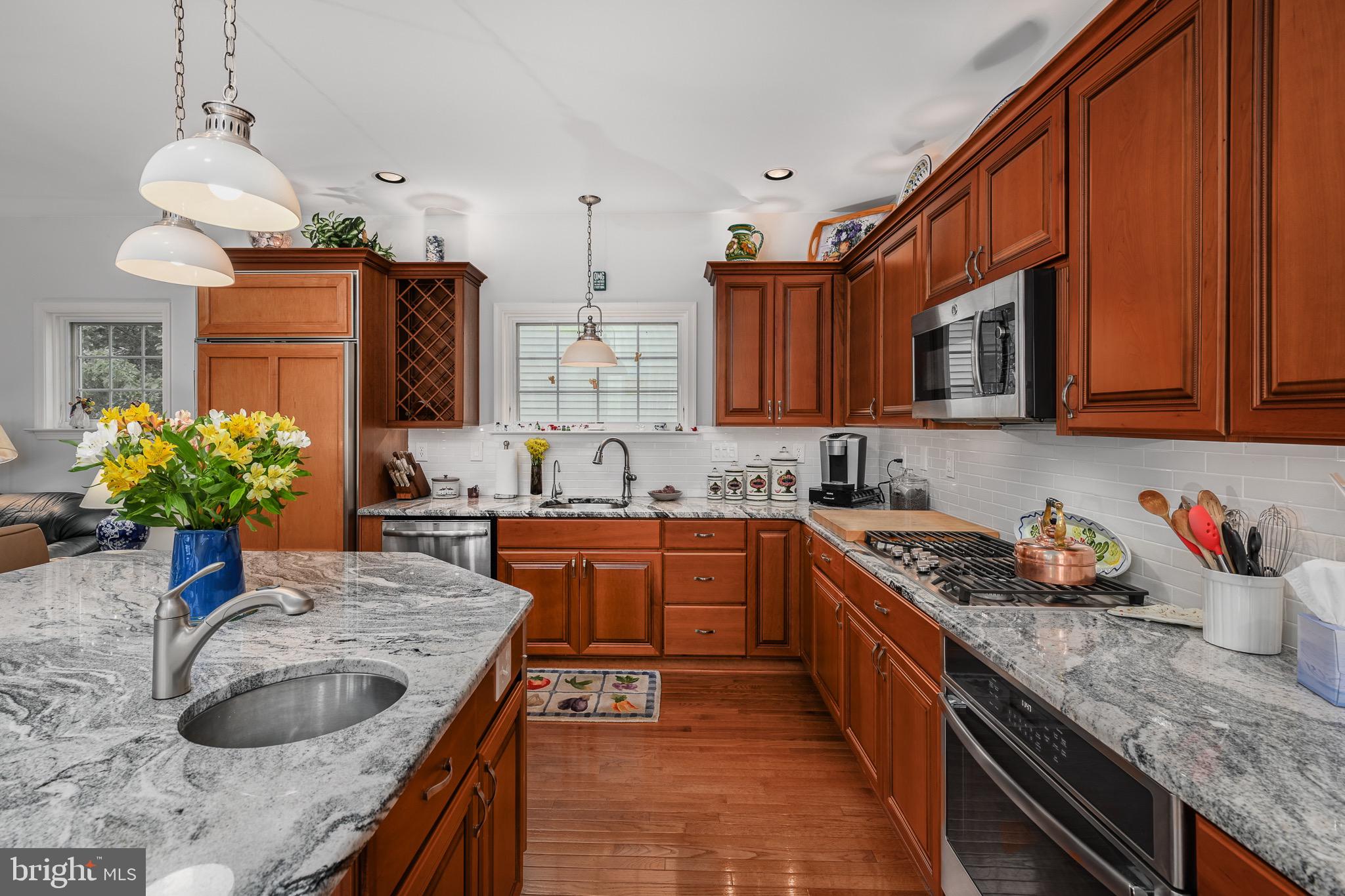 WEATHERSTONE - Residential