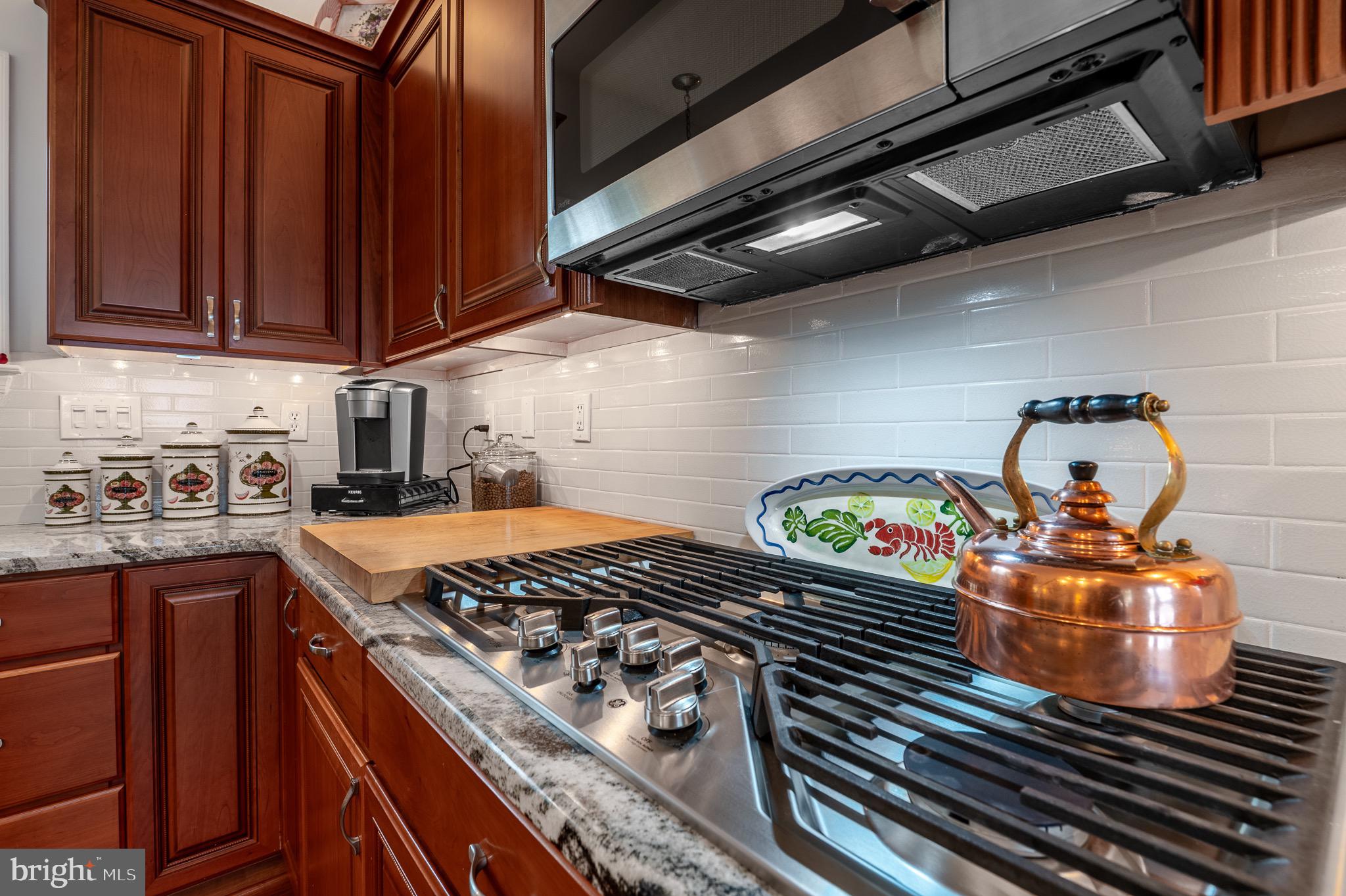 WEATHERSTONE - Residential