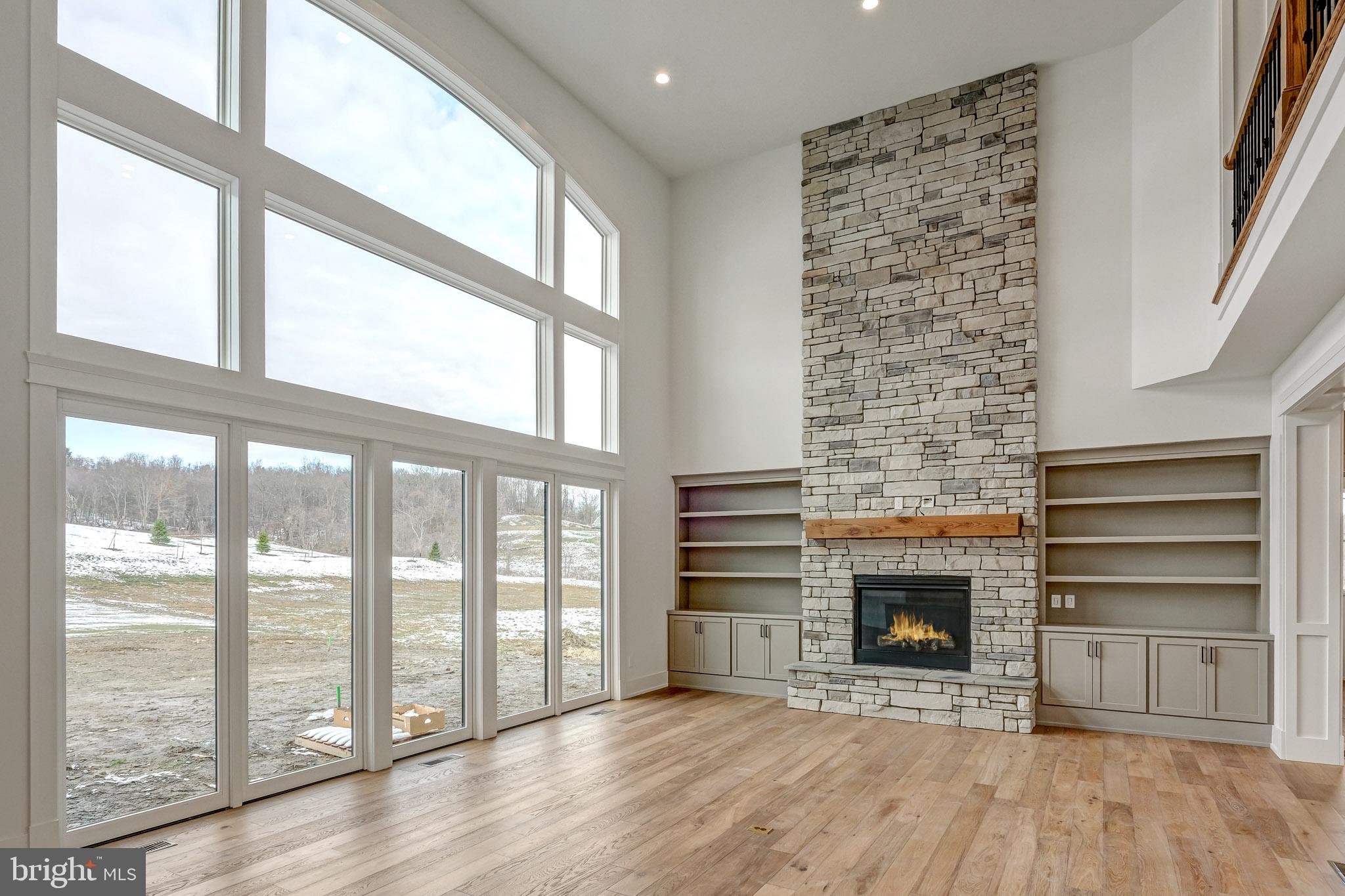 GARNET POINTE - Residential