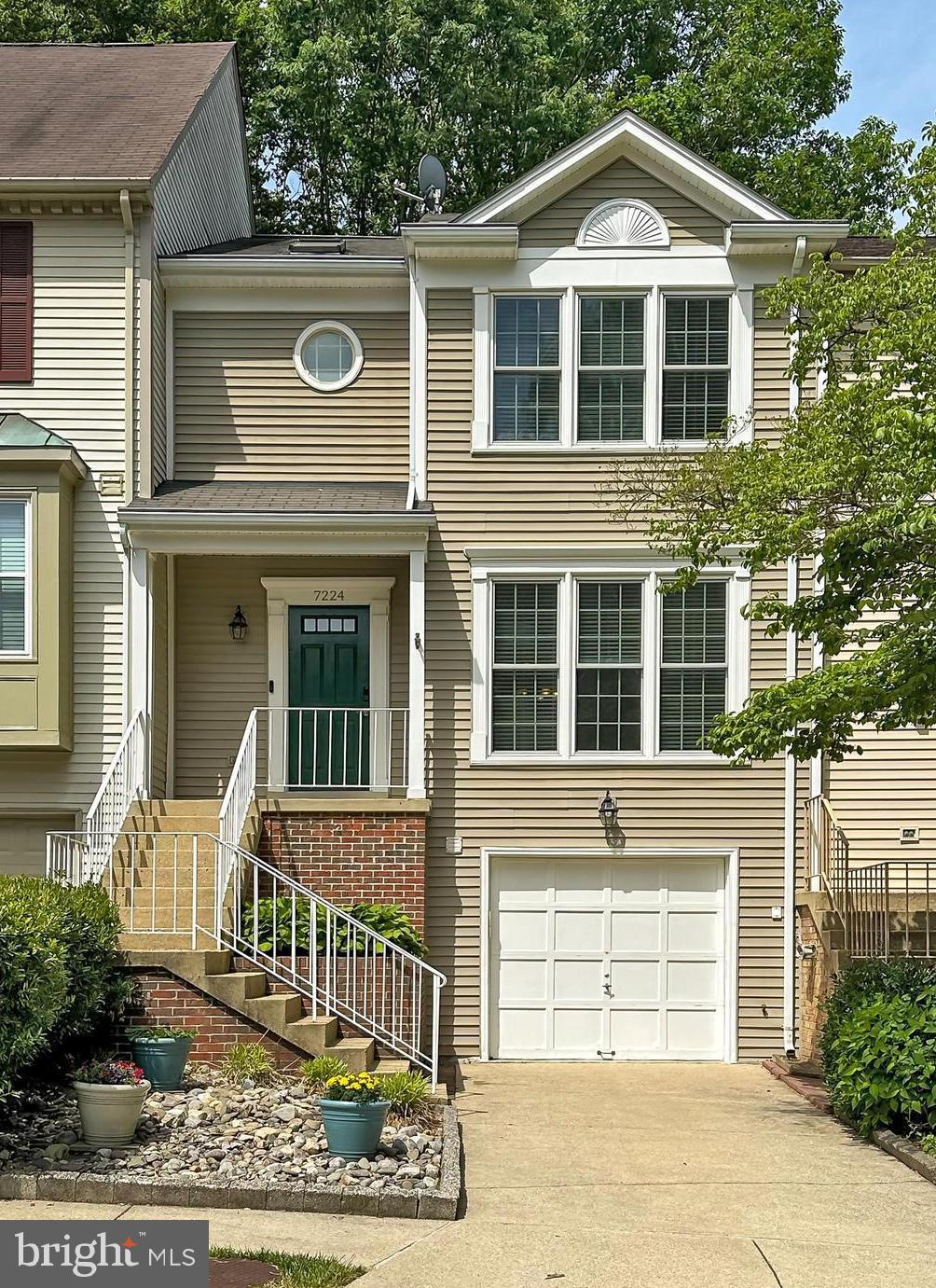OLDE OAK RIDGE - Residential