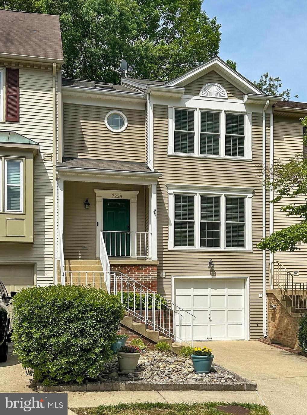 OLDE OAK RIDGE - Residential