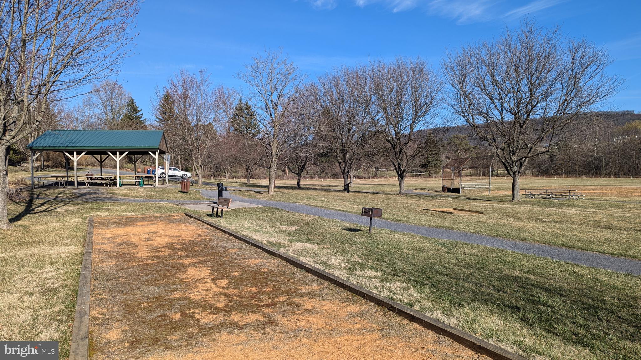 TUSSEY GREEN - Residential