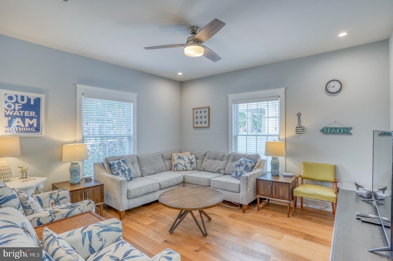 COUNTRY CLUB ESTATES - Residential