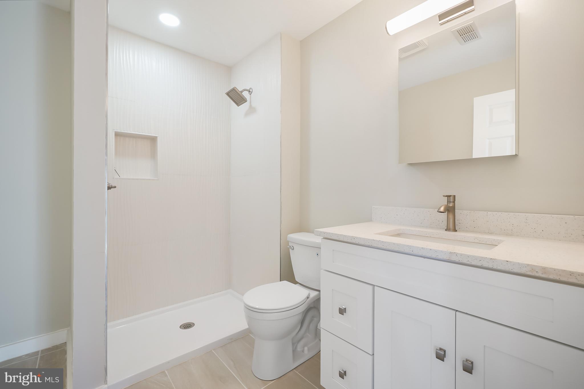 SAUNDERS POINT - Residential