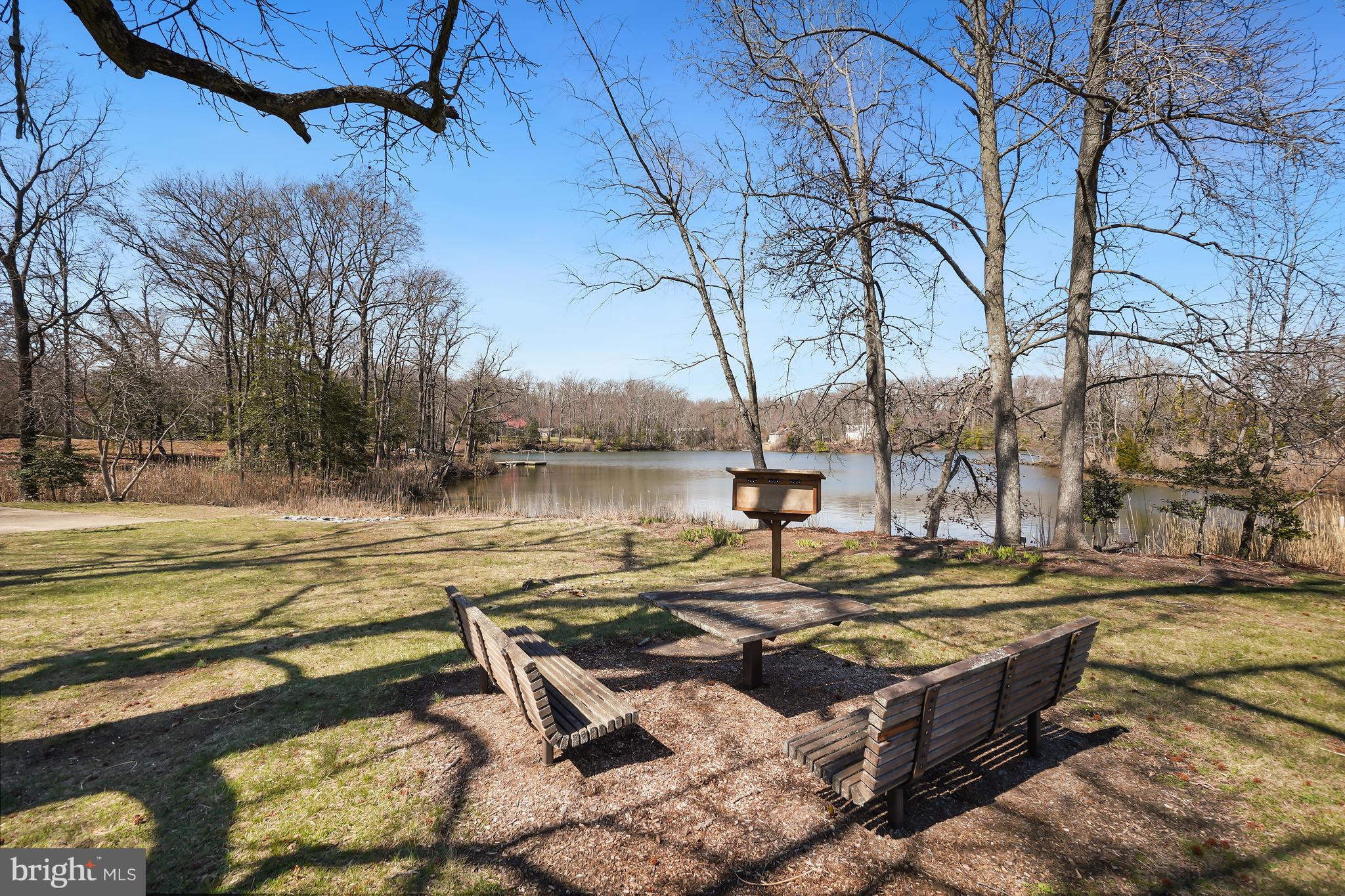 SAUNDERS POINT - Residential