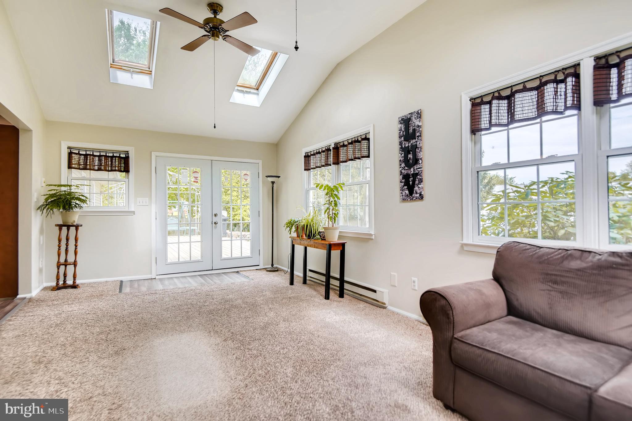 NEW CUT FARMS - Residential