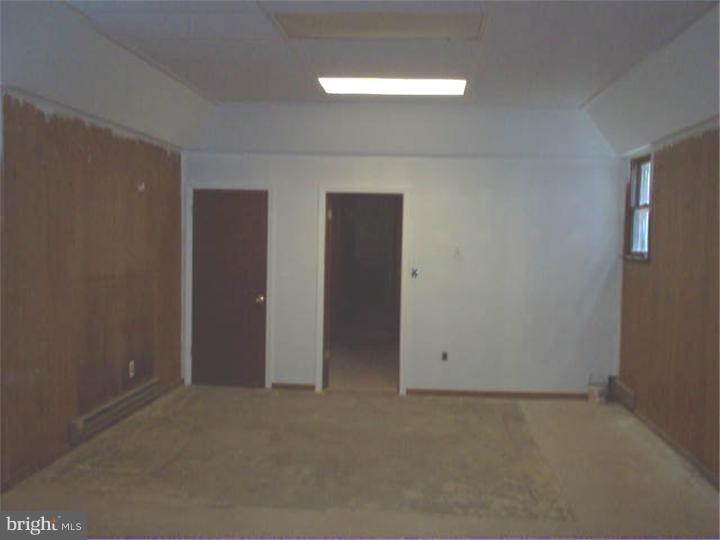 BRISTOL - Commercial Sale