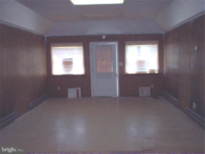 BRISTOL - Commercial Sale