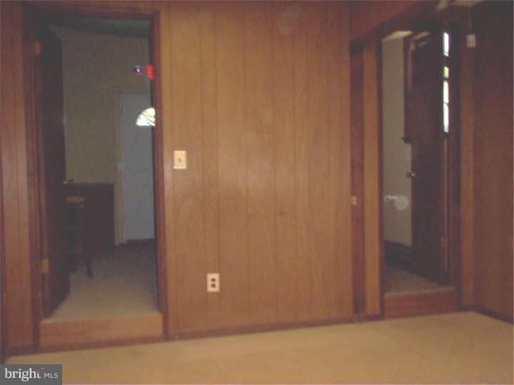 BRISTOL - Commercial Sale