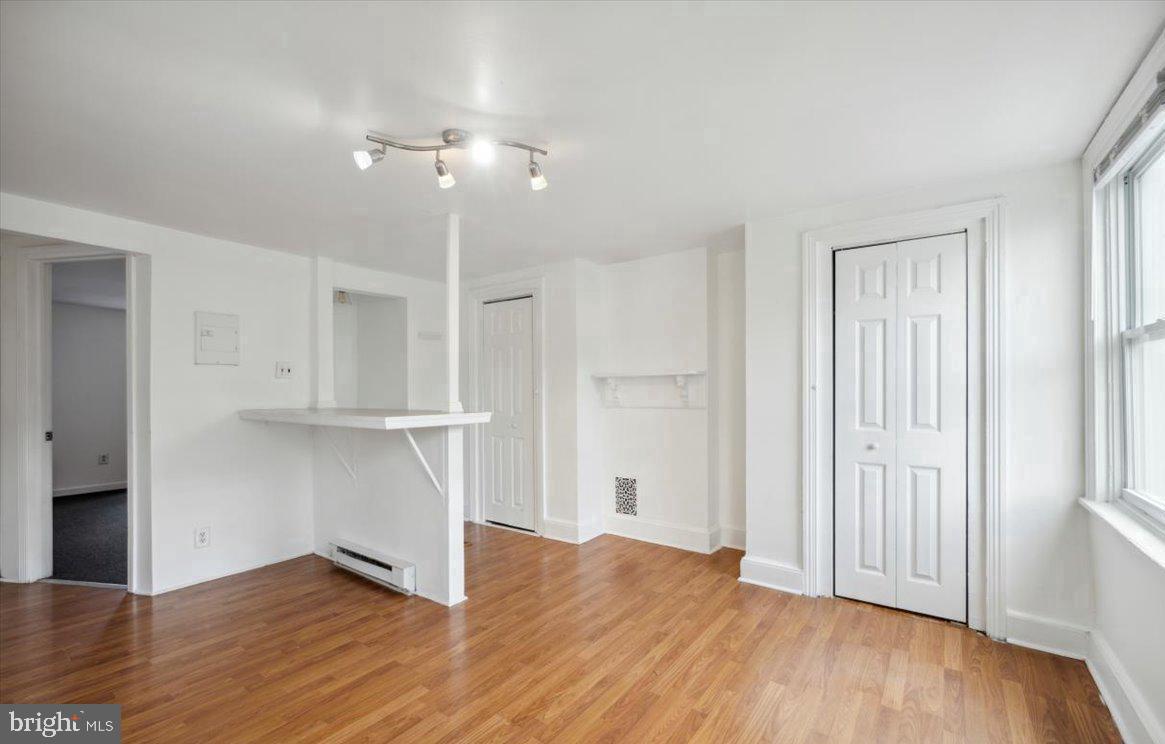 FISHTOWN - Commercial Sale