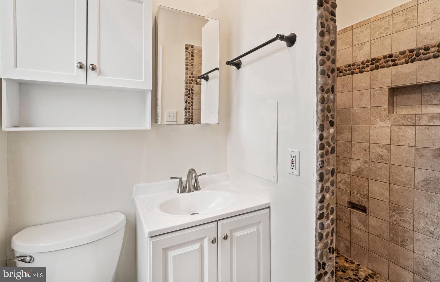 FISHTOWN - Commercial Sale
