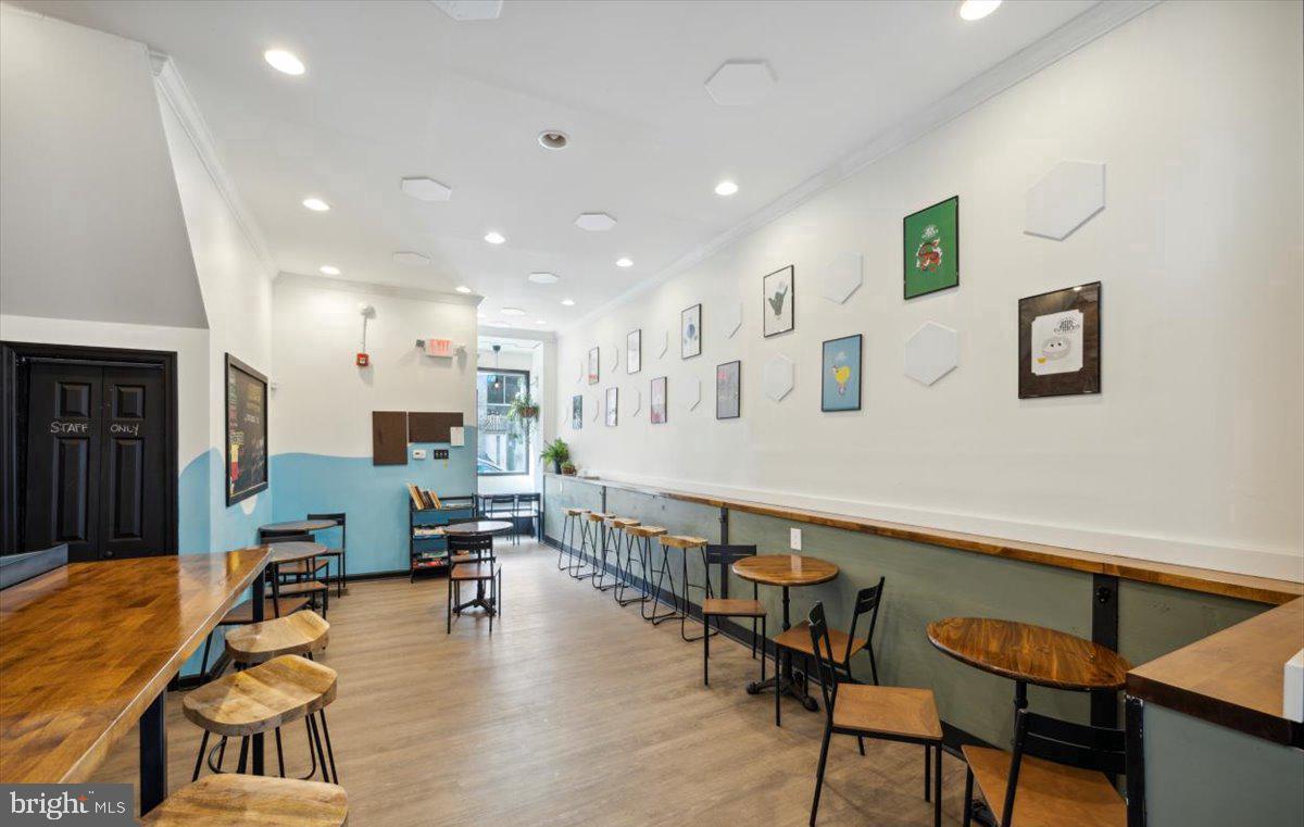 FISHTOWN - Commercial Sale
