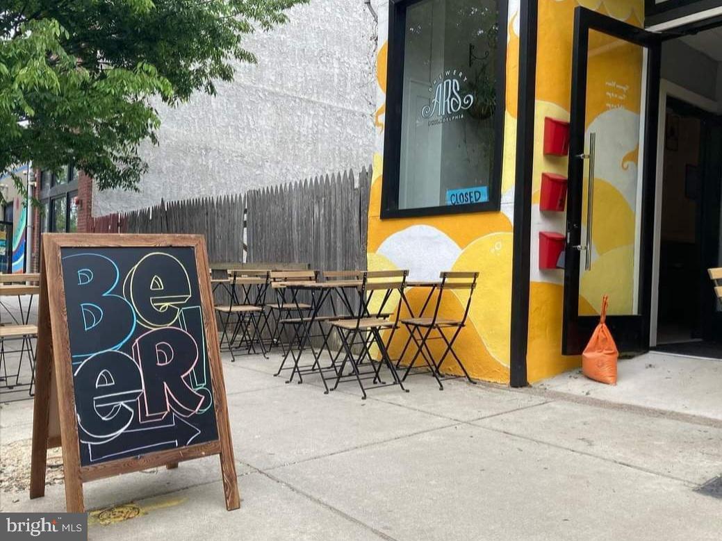 FISHTOWN - Commercial Sale