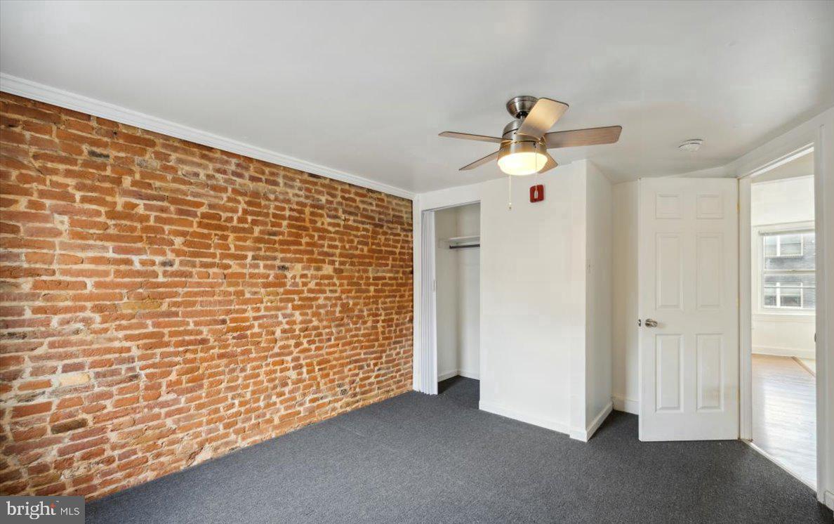 FISHTOWN - Commercial Sale