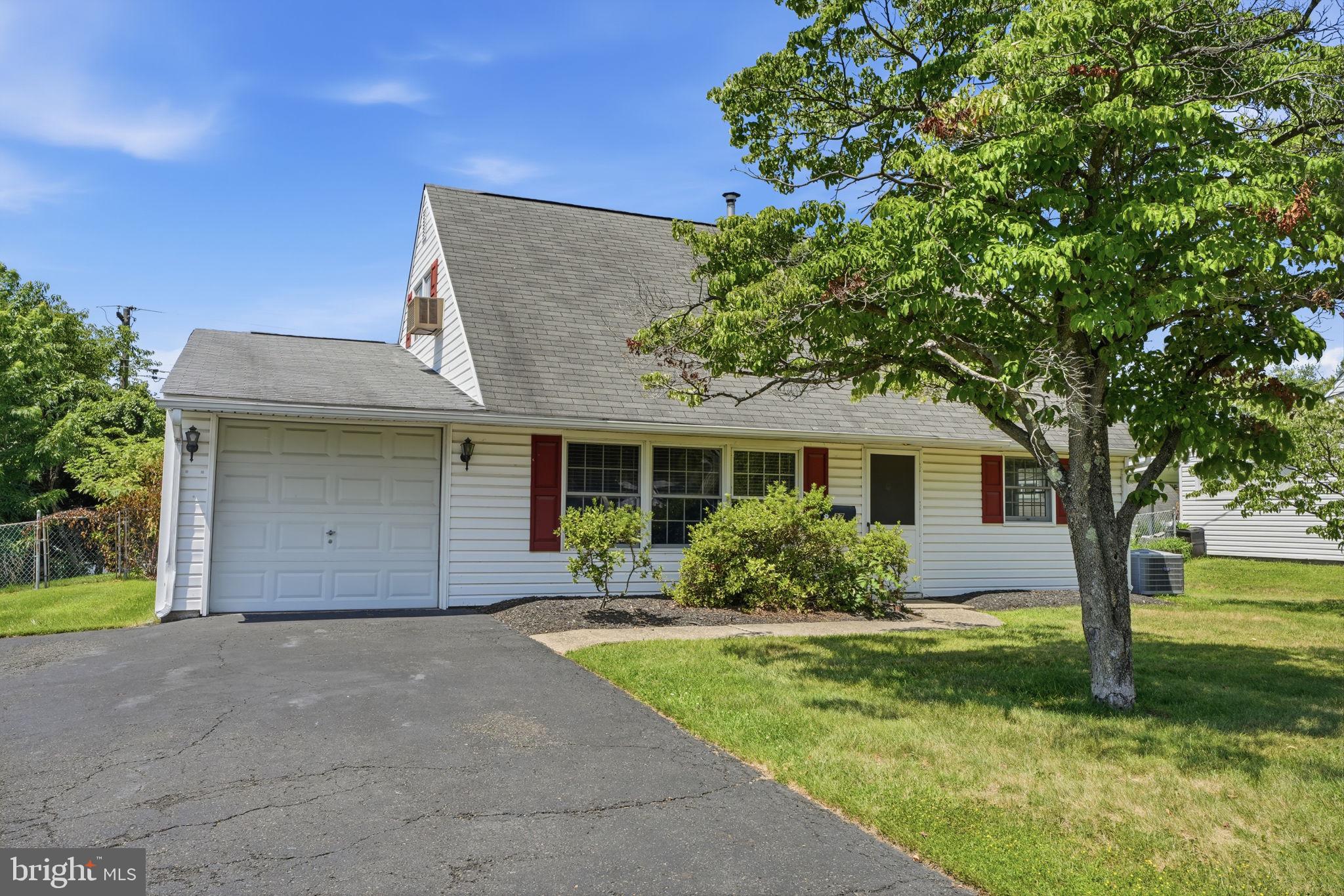 TWIN OAKS - Residential